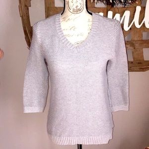 Tommy Hilfiger sweater size Medium